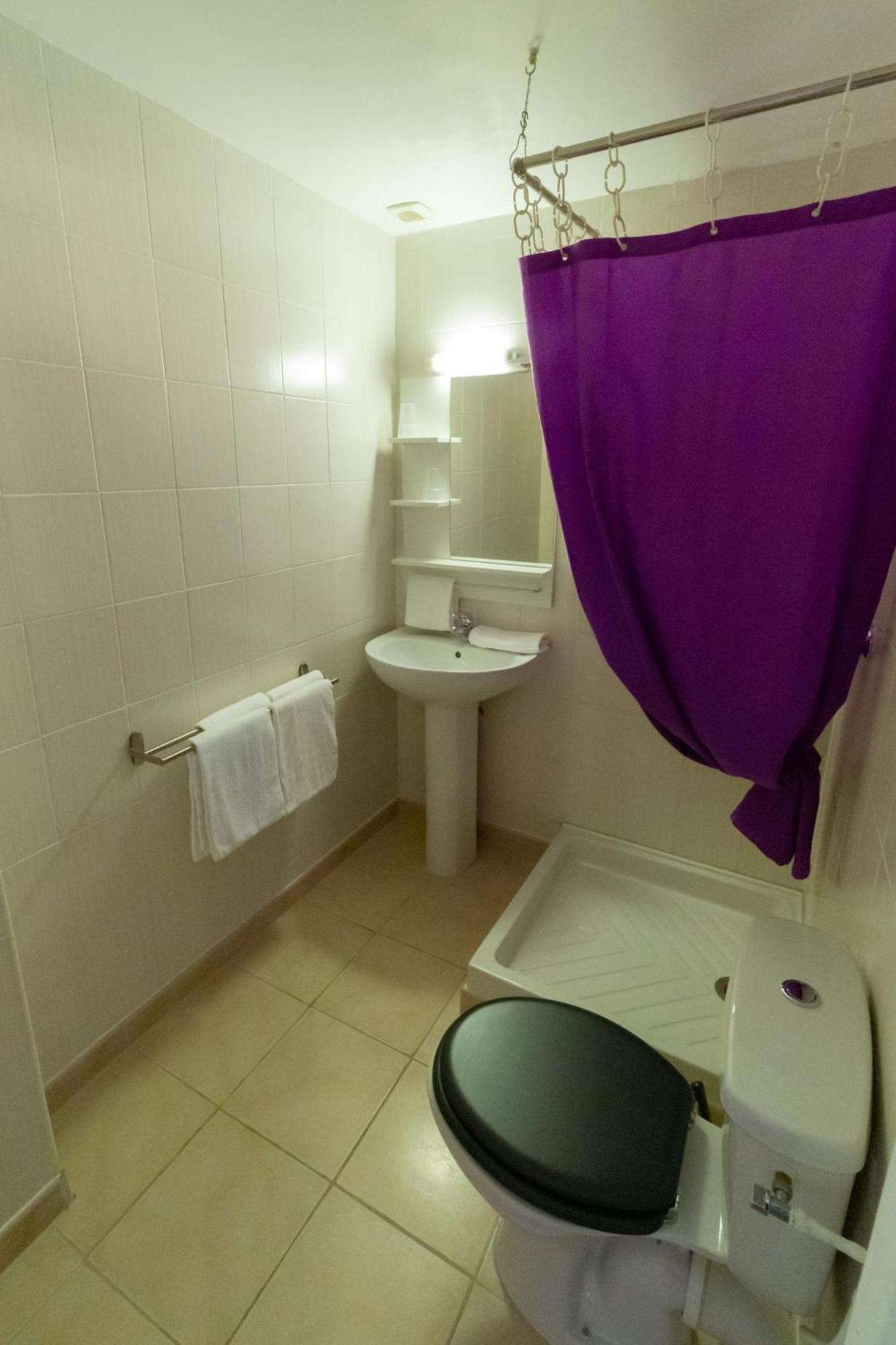 Hotel La Barguelonne Montcuq Екстериор снимка