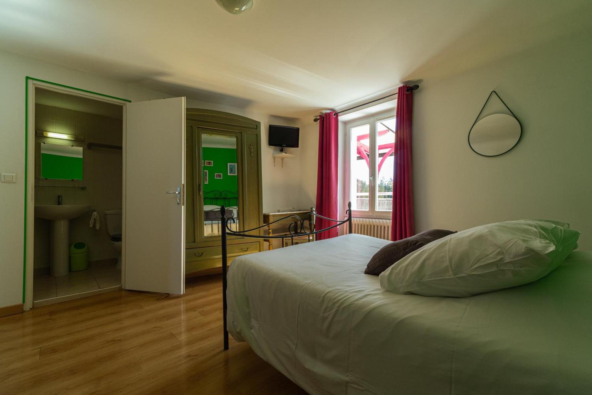 Hotel La Barguelonne Montcuq Екстериор снимка