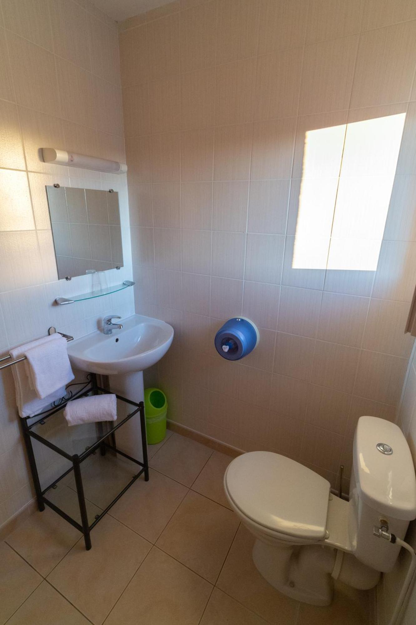 Hotel La Barguelonne Montcuq Екстериор снимка