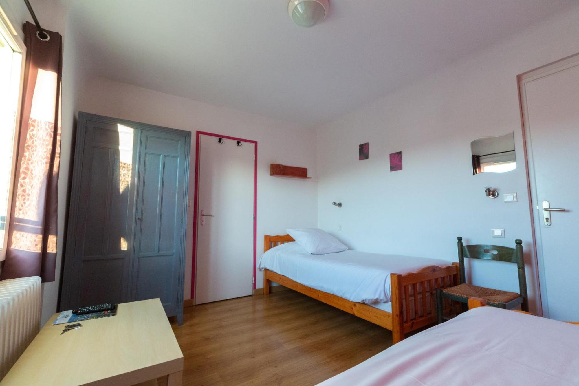 Hotel La Barguelonne Montcuq Екстериор снимка