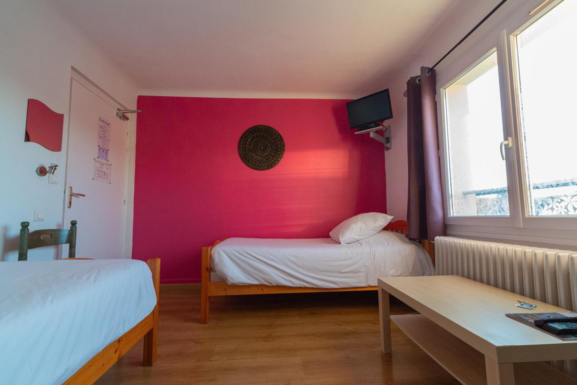 Hotel La Barguelonne Montcuq Екстериор снимка
